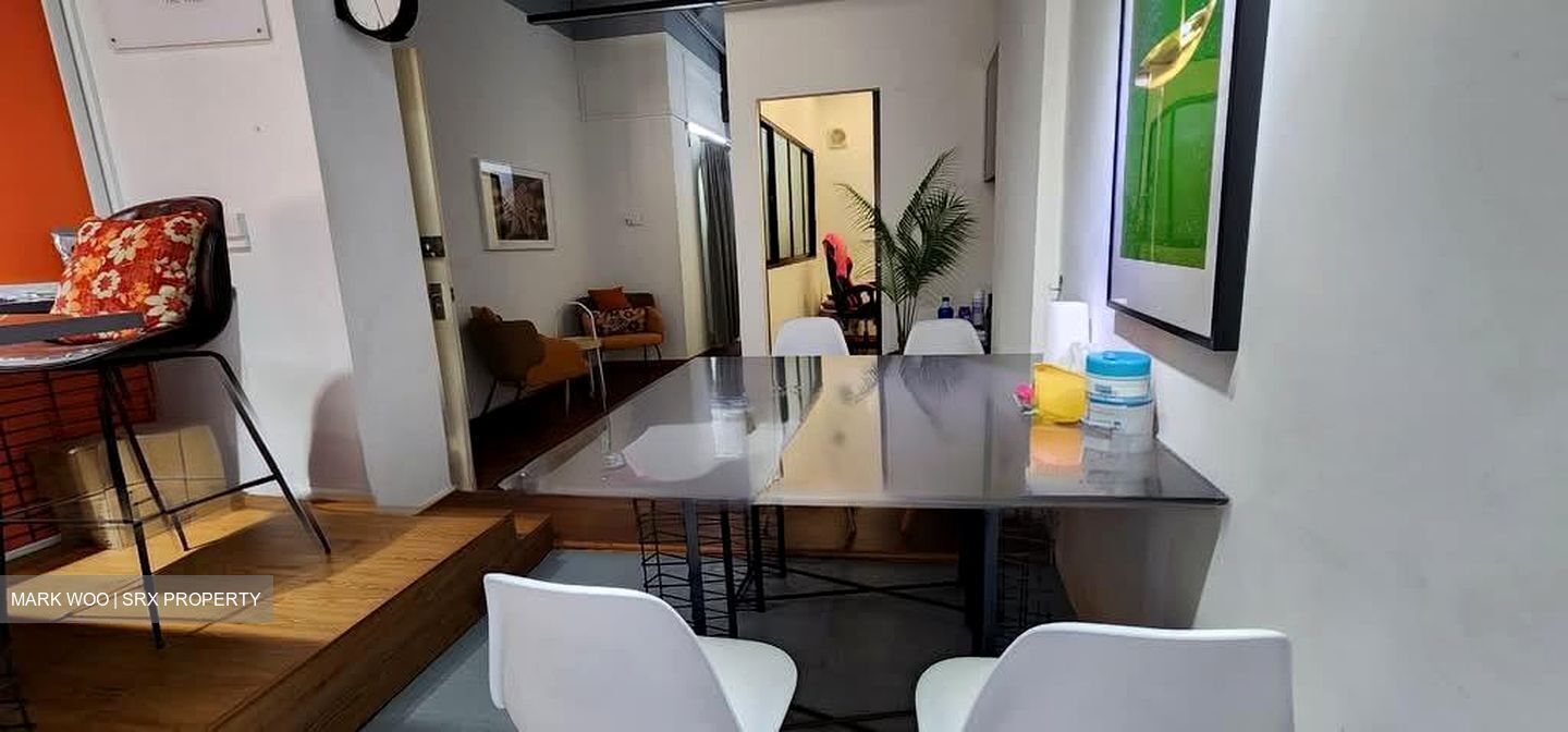 Jalan Besar (D8), Office #536470151
